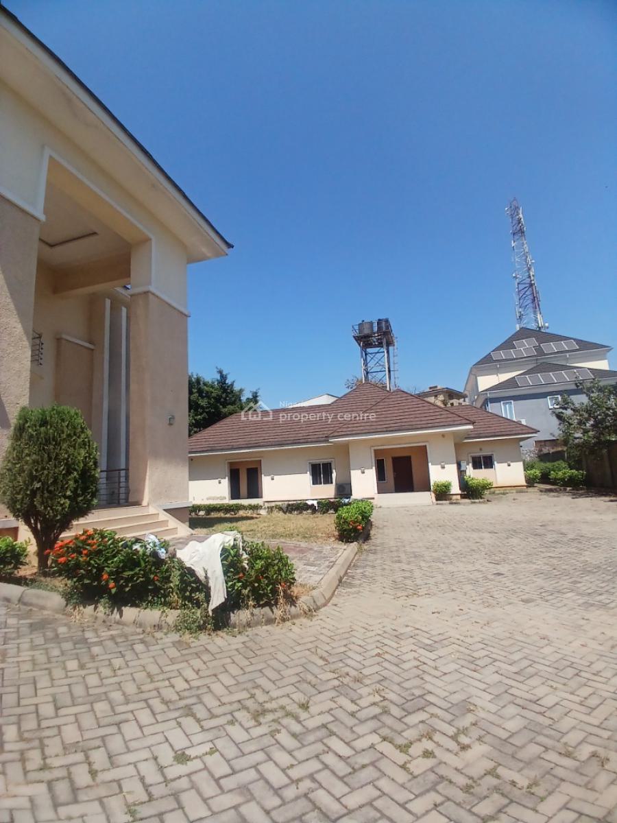 Well Built, 6 Bedroom Fully Detached Mansion with 2 Bedroom Quest Chal, Asokoro Abuja Diplomatic Zone, Asokoro District, Abuja, Detached Duplex for Sale