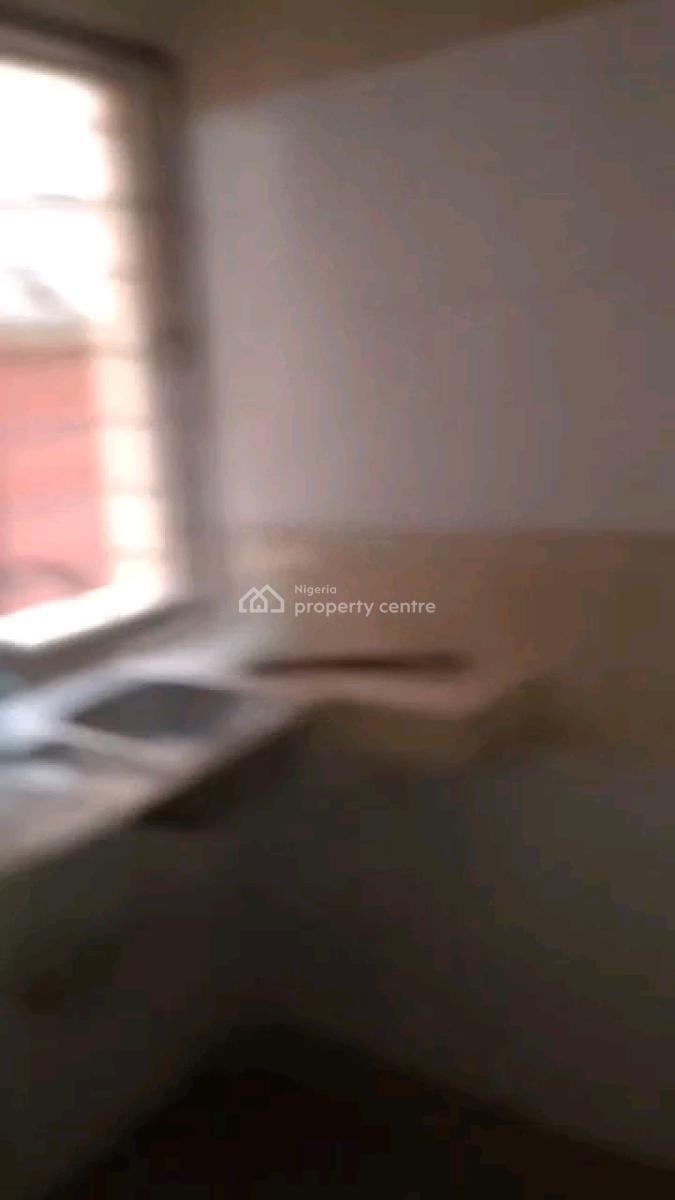 Standard and Spacious 2 Bedroom Flat, Abule Ijesha, Abule Ijesha, Yaba, Lagos, Flat / Apartment for Rent