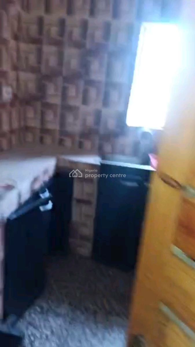 Standard and Spacious Mini Flat, Adekunle, Adekunle, Yaba, Lagos, Mini Flat (room and Parlour) for Rent