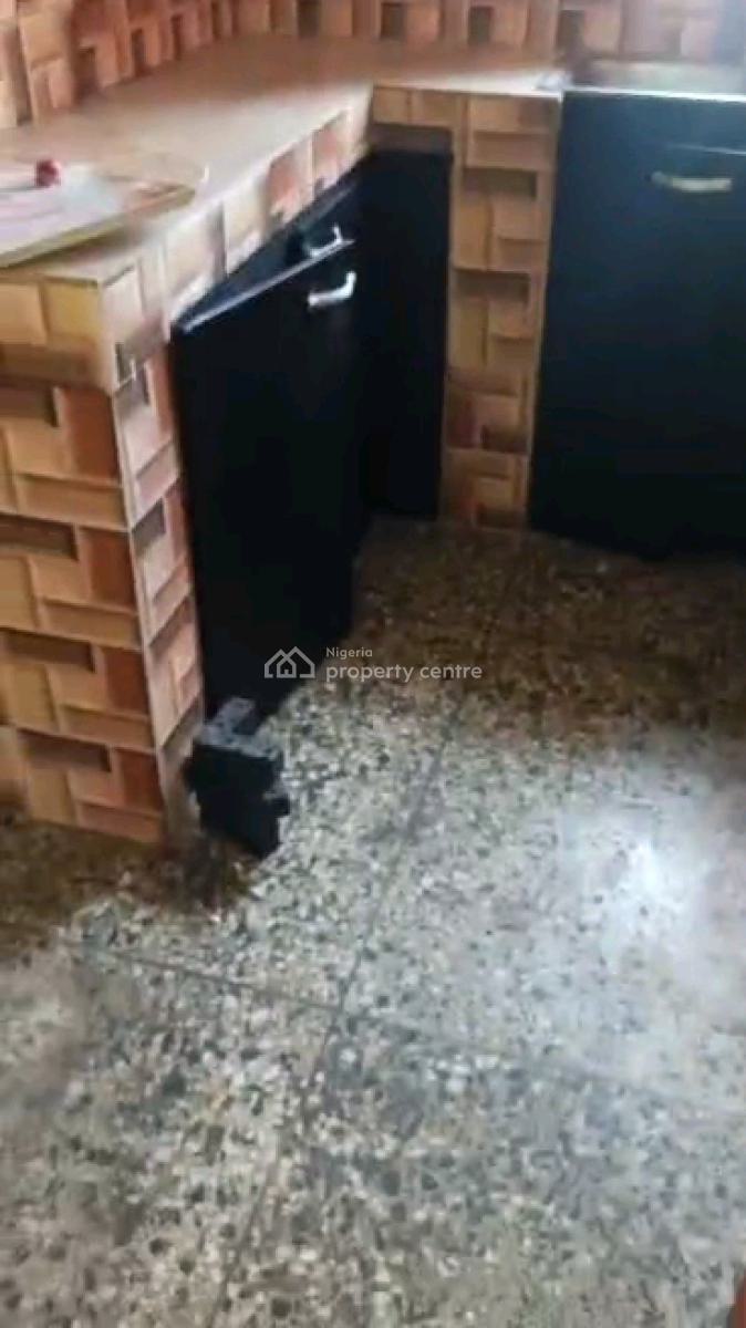 Standard and Spacious Mini Flat, Adekunle, Adekunle, Yaba, Lagos, Mini Flat (room and Parlour) for Rent