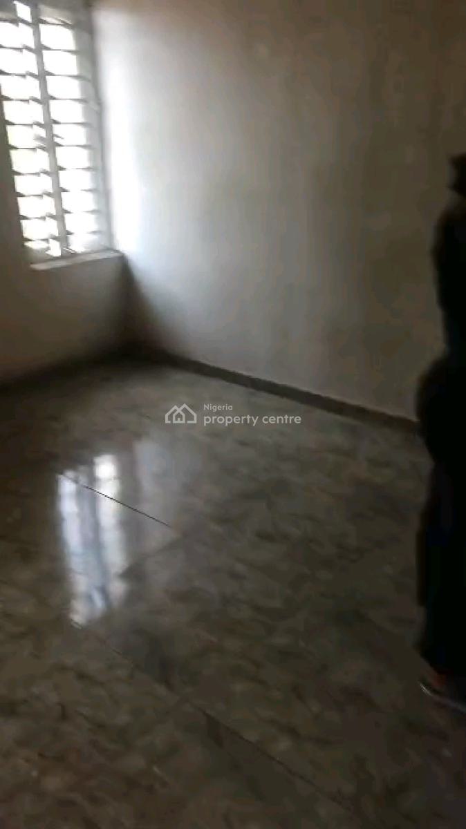 Standard and Spacious Mini Flat, Adekunle, Adekunle, Yaba, Lagos, Mini Flat (room and Parlour) for Rent