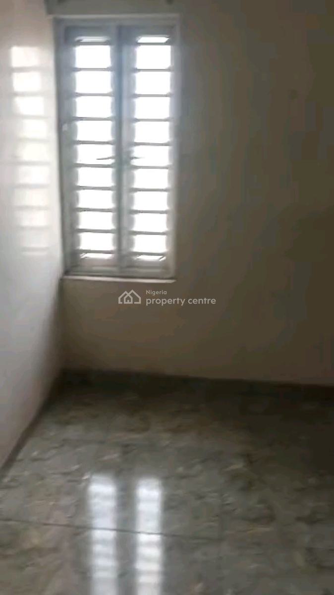 Standard and Spacious Mini Flat, Adekunle, Adekunle, Yaba, Lagos, Mini Flat (room and Parlour) for Rent
