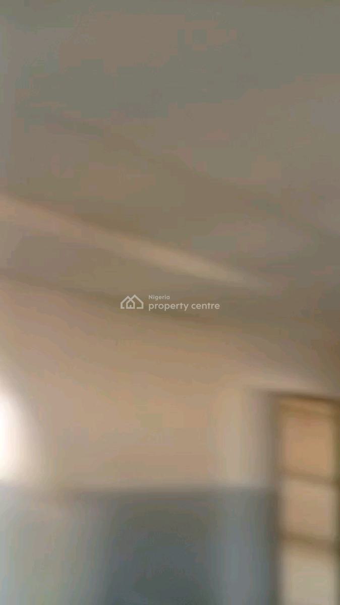 Standard 2 Bedroom Flat with 3 Toilets N Bath, Arowolo Street, Iwaya, Yaba, Lagos, Flat / Apartment for Rent