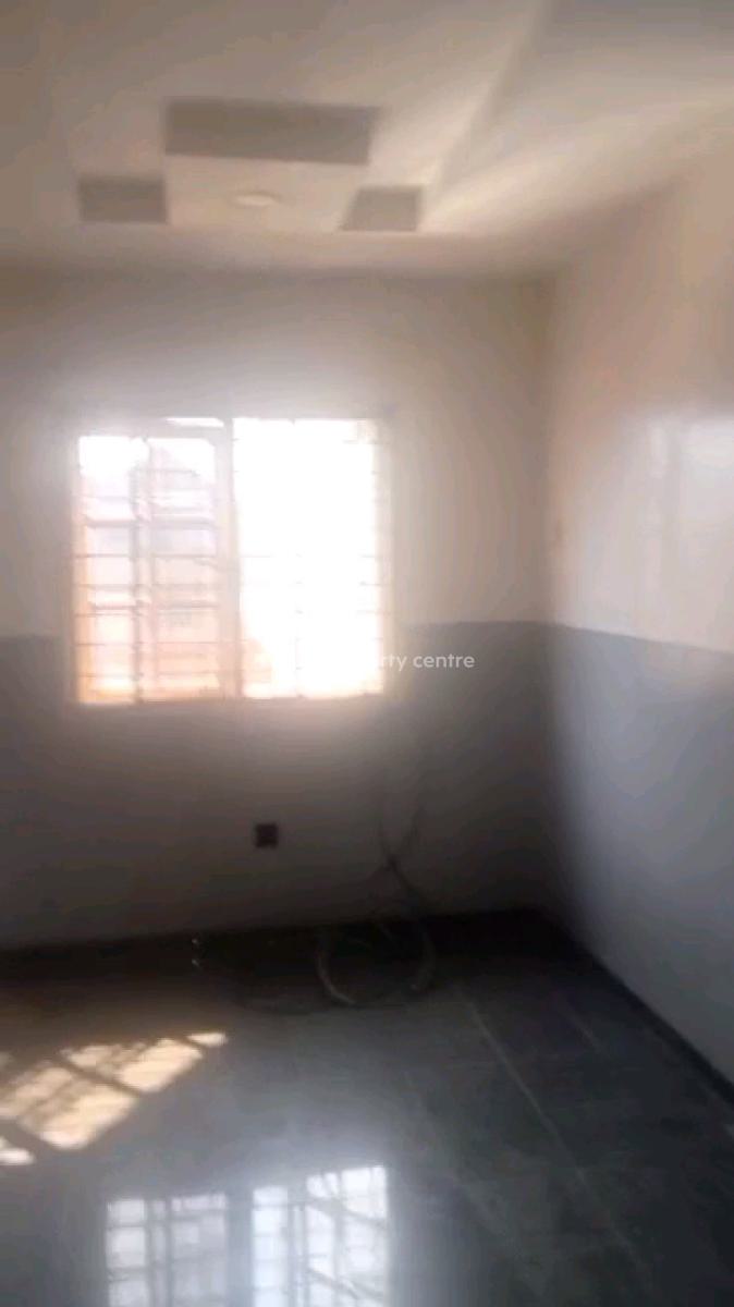 Standard 2 Bedroom Flat with 3 Toilets N Bath, Arowolo Street, Iwaya, Yaba, Lagos, Flat / Apartment for Rent