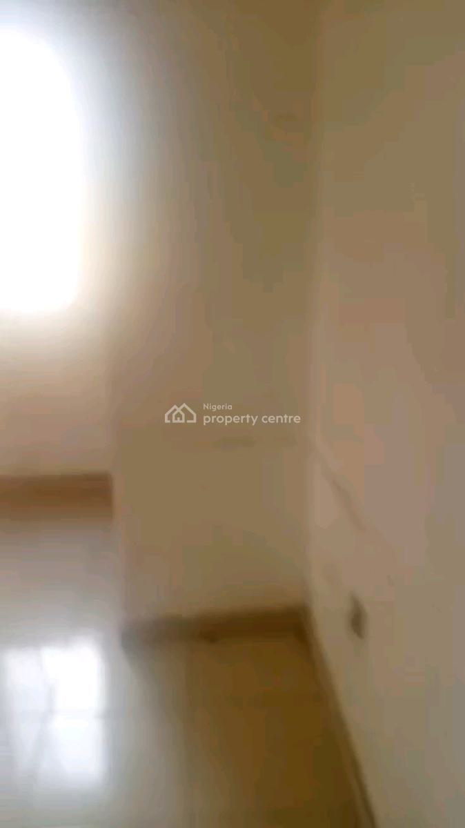 Standard 2 Bedroom Flat with 3 Toilets N Bath, Arowolo Street, Iwaya, Yaba, Lagos, Flat / Apartment for Rent