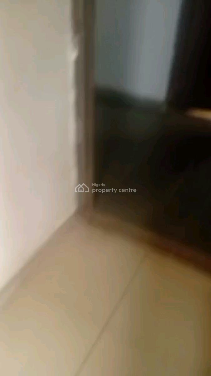Standard 2 Bedroom Flat with 3 Toilets N Bath, Arowolo Street, Iwaya, Yaba, Lagos, Flat / Apartment for Rent