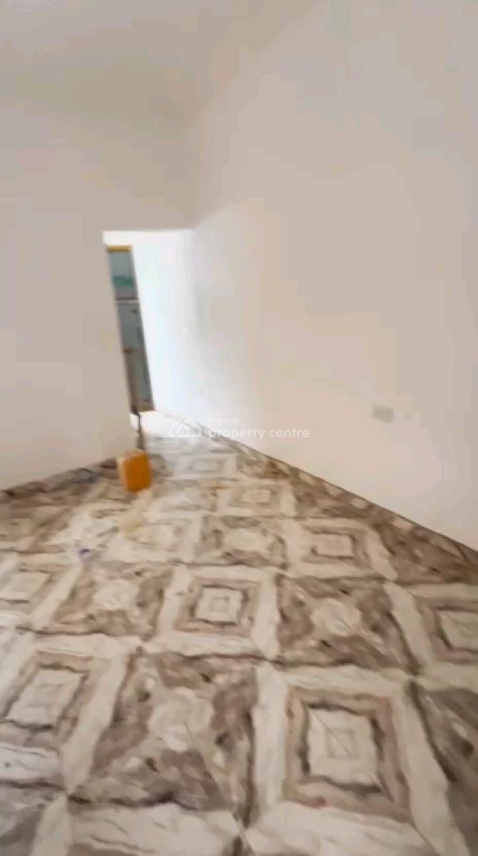 Standard and Spacious, Morocco, Yaba, Lagos, Mini Flat (room and Parlour) for Rent