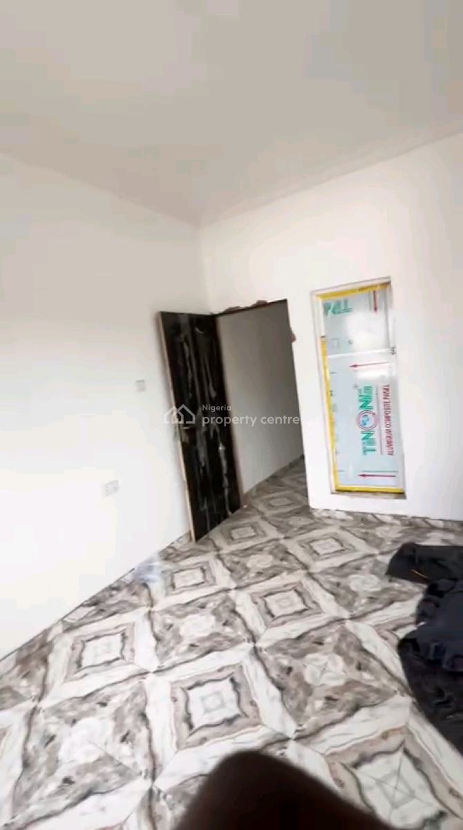 Standard and Spacious, Morocco, Yaba, Lagos, Mini Flat (room and Parlour) for Rent