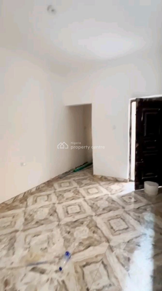 Standard and Spacious, Morocco, Yaba, Lagos, Mini Flat (room and Parlour) for Rent