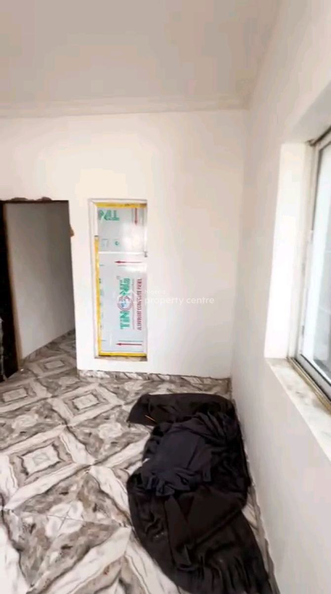 Standard and Spacious, Morocco, Yaba, Lagos, Mini Flat (room and Parlour) for Rent