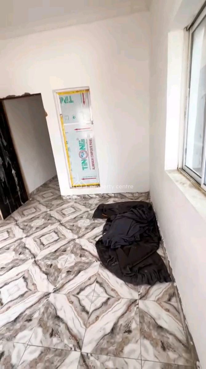 Standard and Spacious, Morocco, Yaba, Lagos, Mini Flat (room and Parlour) for Rent