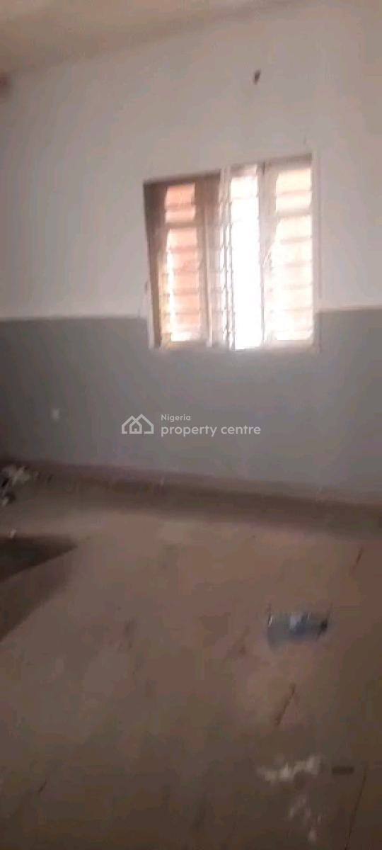 Standard and Spacious Mini Flat, Adekunle, Adekunle, Yaba, Lagos, Mini Flat (room and Parlour) for Rent