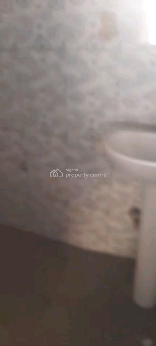 Standard and Spacious Mini Flat, Adekunle, Adekunle, Yaba, Lagos, Mini Flat (room and Parlour) for Rent