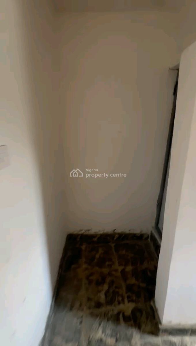 Newly Built Decent Spacious Mini Upflat and Down Flat with 2toilet, New Garage, Gbagada, Lagos, Mini Flat (room and Parlour) for Rent