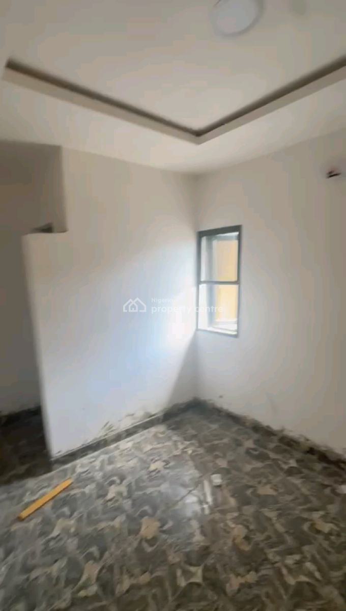 Newly Built Decent Spacious Mini Upflat and Down Flat with 2toilet, New Garage, Gbagada, Lagos, Mini Flat (room and Parlour) for Rent