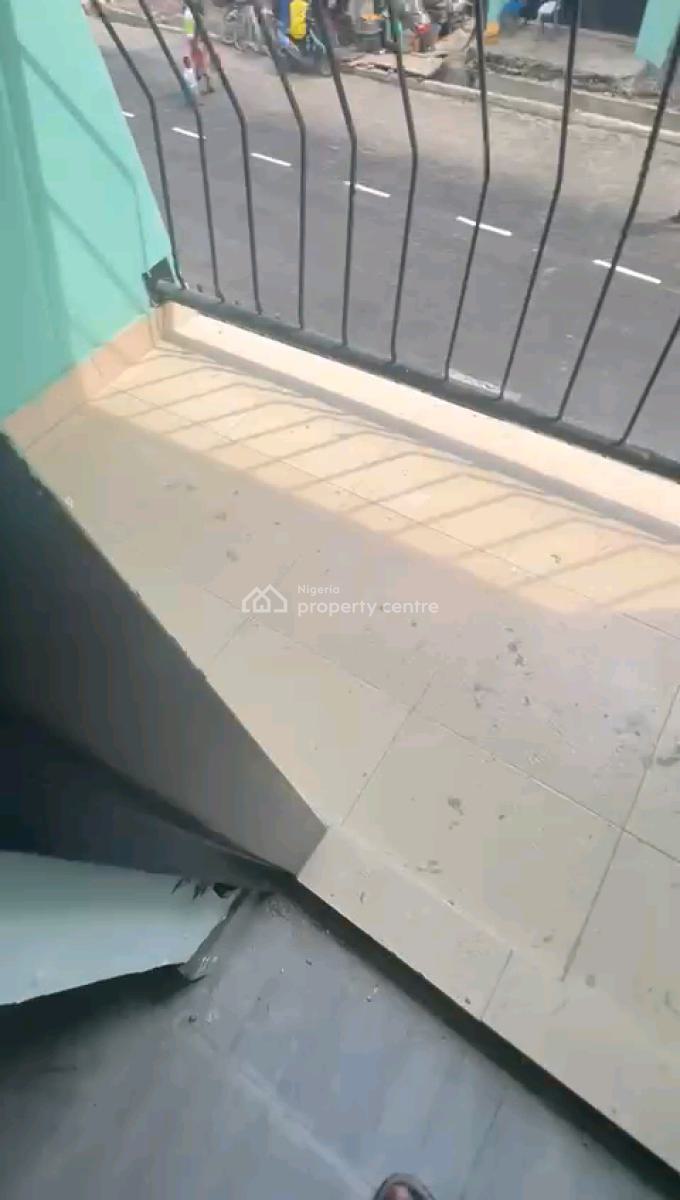 Newly Built Decent Spacious Mini Upflat and Down Flat with 2toilet, New Garage, Gbagada, Lagos, Mini Flat (room and Parlour) for Rent