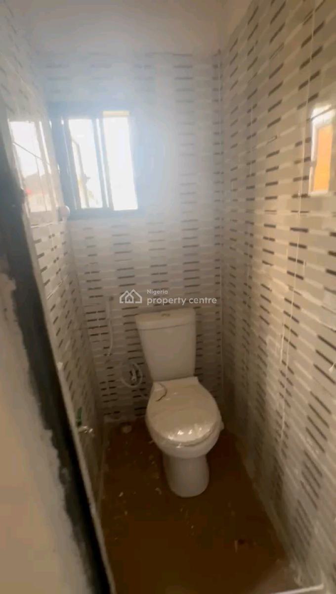 Newly Built Decent Spacious Mini Upflat and Down Flat with 2toilet, New Garage, Gbagada, Lagos, Mini Flat (room and Parlour) for Rent