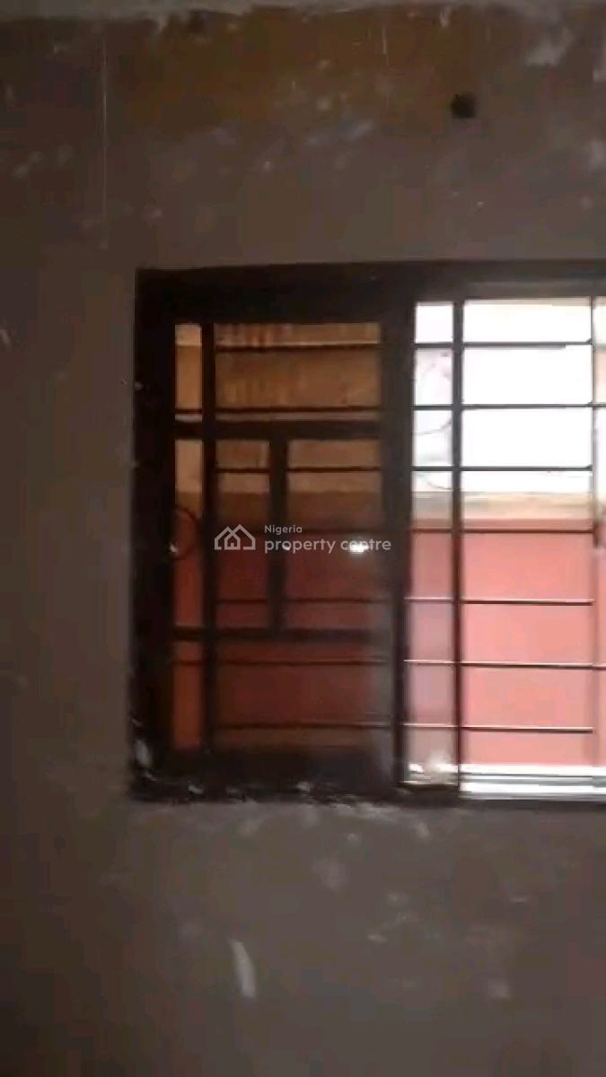 Newly Renovated 2 Bedrooms Flat Apartment 2toilets / 2bathrooms, Abule Ijesha, Yaba, Lagos, Flat / Apartment for Rent