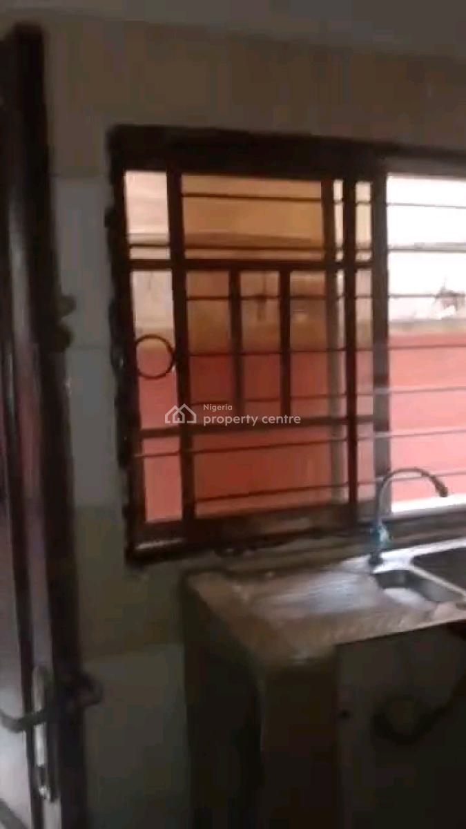 Newly Renovated 2 Bedrooms Flat Apartment 2toilets / 2bathrooms, Abule Ijesha, Yaba, Lagos, Flat / Apartment for Rent