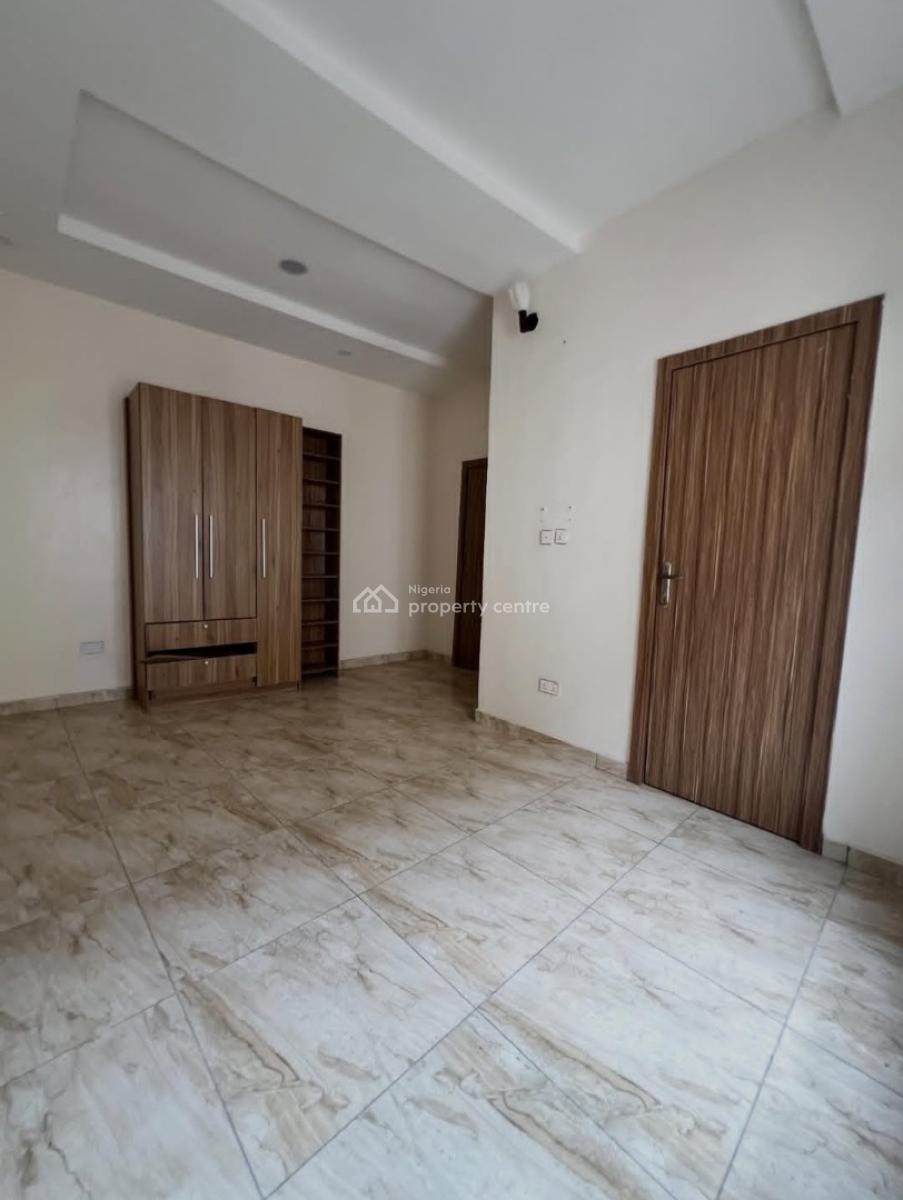 Serviced 4 Bedroom En-suite Terraced Duplex with Fitted Kitchen/pantry, Orchid Road, After Chevron Drive 2nd Toll Gate, Lekki Phase 2, Lekki, Lagos, Terraced Duplex for Rent