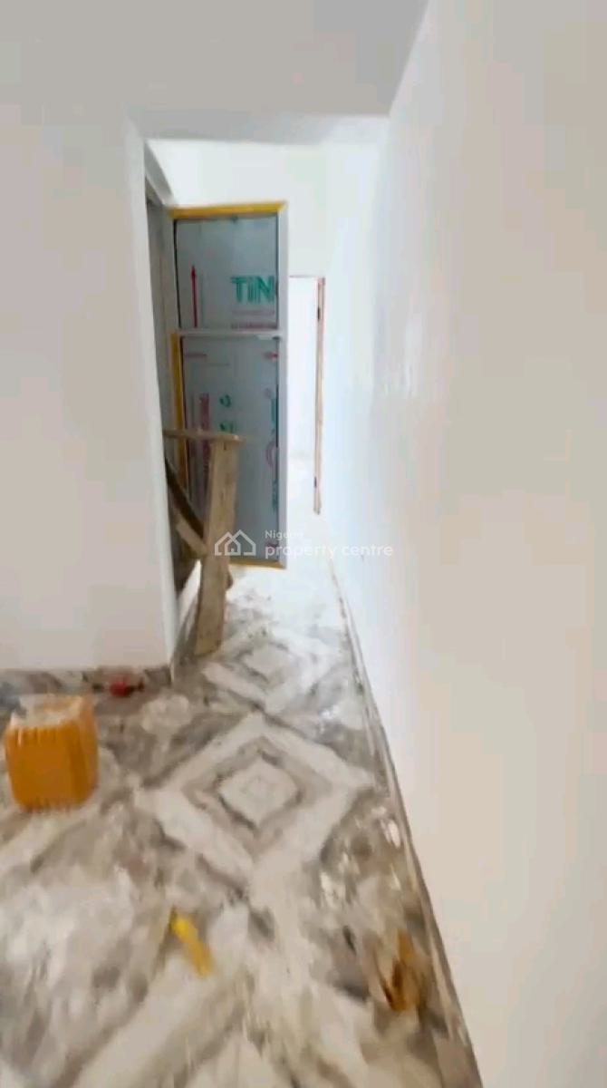 a Decent and Standard Miniflat, Upstairs with 2t2b, Screeded Walls,, Off Morocco Road, Shomolu, Lagos, Mini Flat (room and Parlour) for Rent