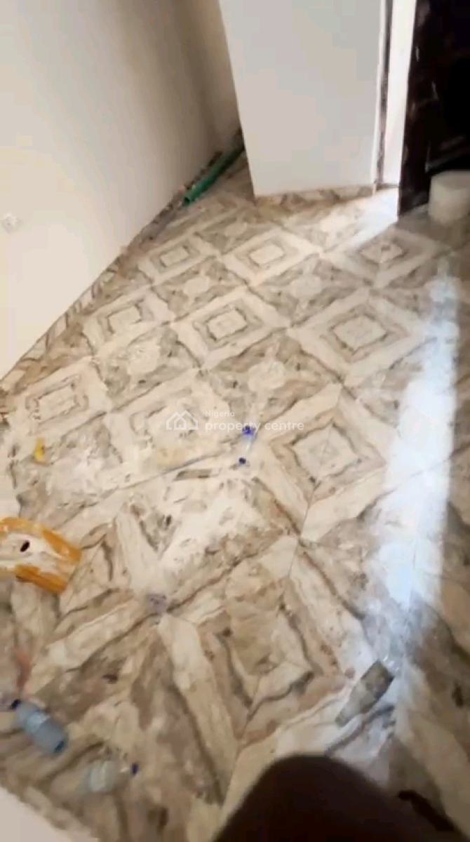 a Decent and Standard Miniflat, Upstairs with 2t2b, Screeded Walls,, Off Morocco Road, Shomolu, Lagos, Mini Flat (room and Parlour) for Rent