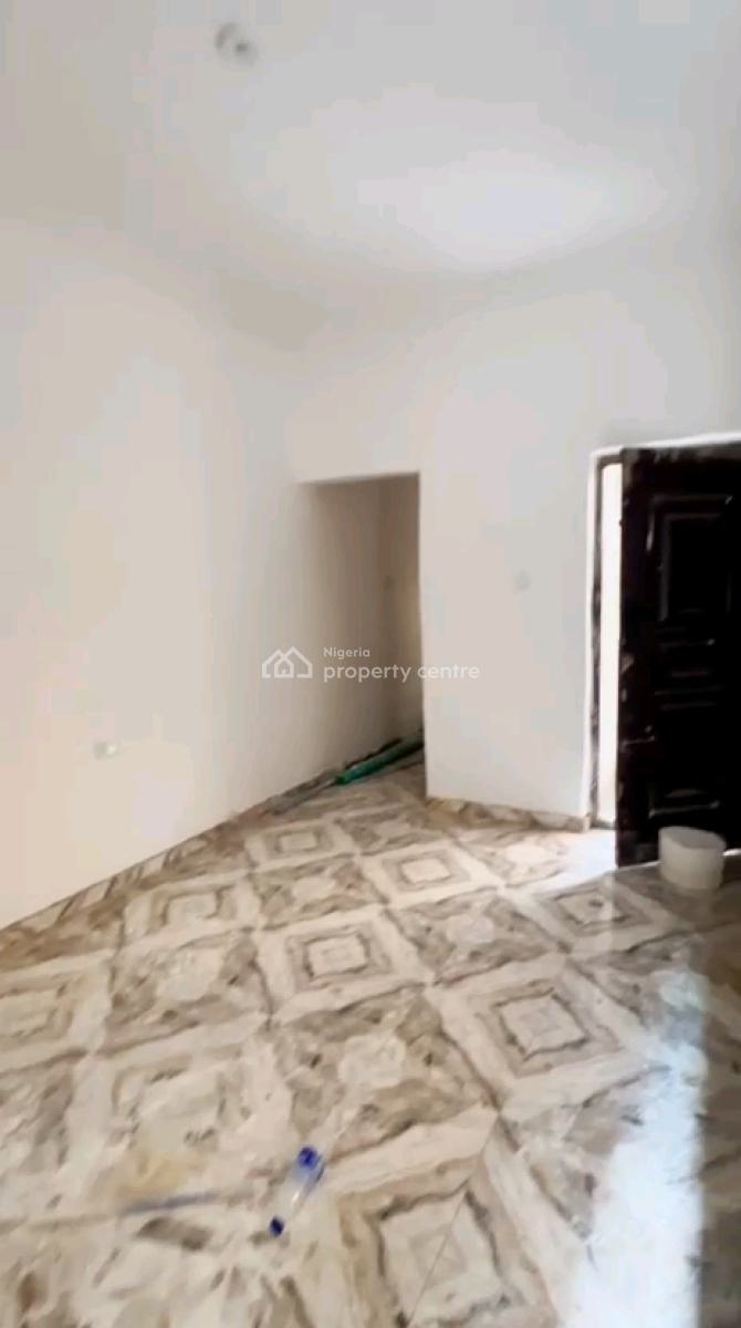 a Decent and Standard Miniflat, Upstairs with 2t2b, Screeded Walls,, Off Morocco Road, Shomolu, Lagos, Mini Flat (room and Parlour) for Rent