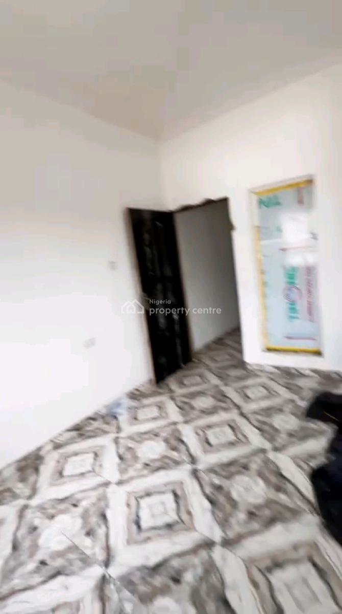 a Decent and Standard Miniflat, Upstairs with 2t2b, Screeded Walls,, Off Morocco Road, Shomolu, Lagos, Mini Flat (room and Parlour) for Rent