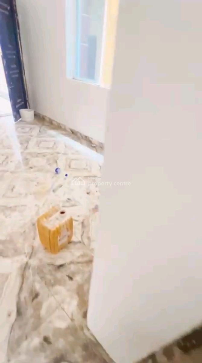 a Decent and Standard Miniflat, Upstairs with 2t2b, Screeded Walls,, Off Morocco Road, Shomolu, Lagos, Mini Flat (room and Parlour) for Rent