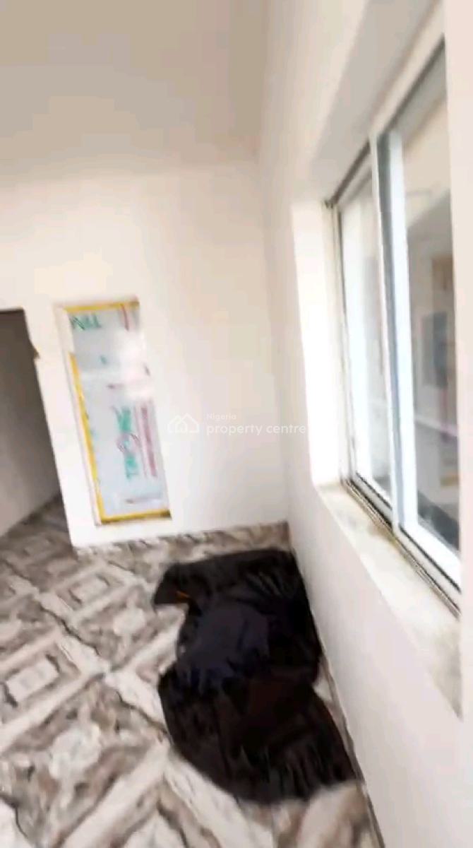 a Decent and Standard Miniflat, Upstairs with 2t2b, Screeded Walls,, Off Morocco Road, Shomolu, Lagos, Mini Flat (room and Parlour) for Rent