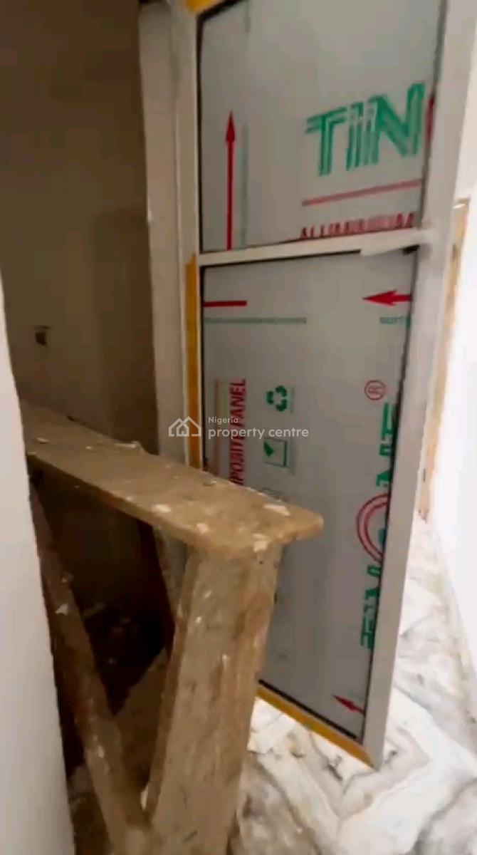 a Decent and Standard Miniflat, Upstairs with 2t2b, Screeded Walls,, Off Morocco Road, Shomolu, Lagos, Mini Flat (room and Parlour) for Rent