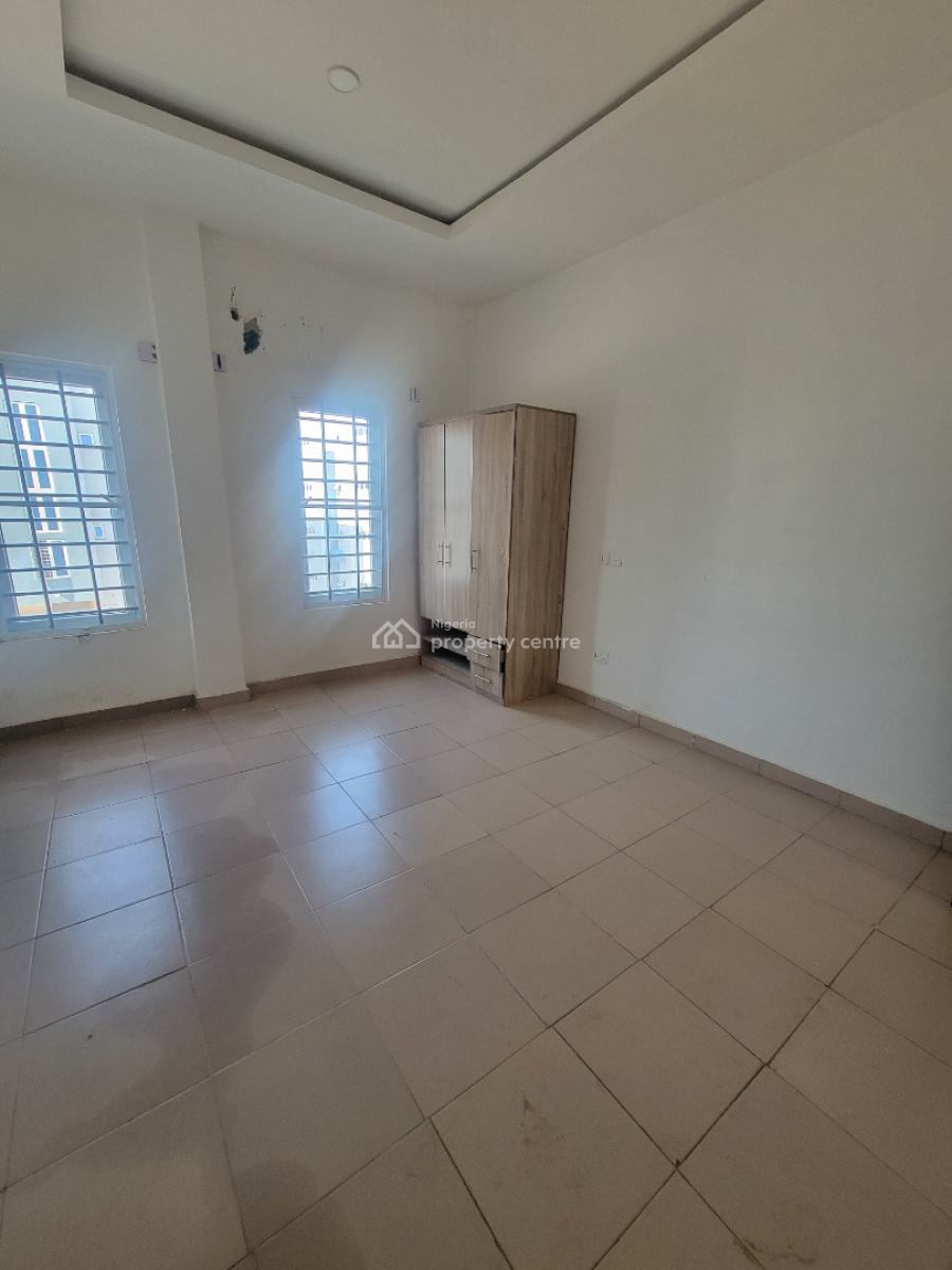 Distress: Well Finished 2 Bedroom Apartment, Karmo, Abuja, Block of Flats for Sale