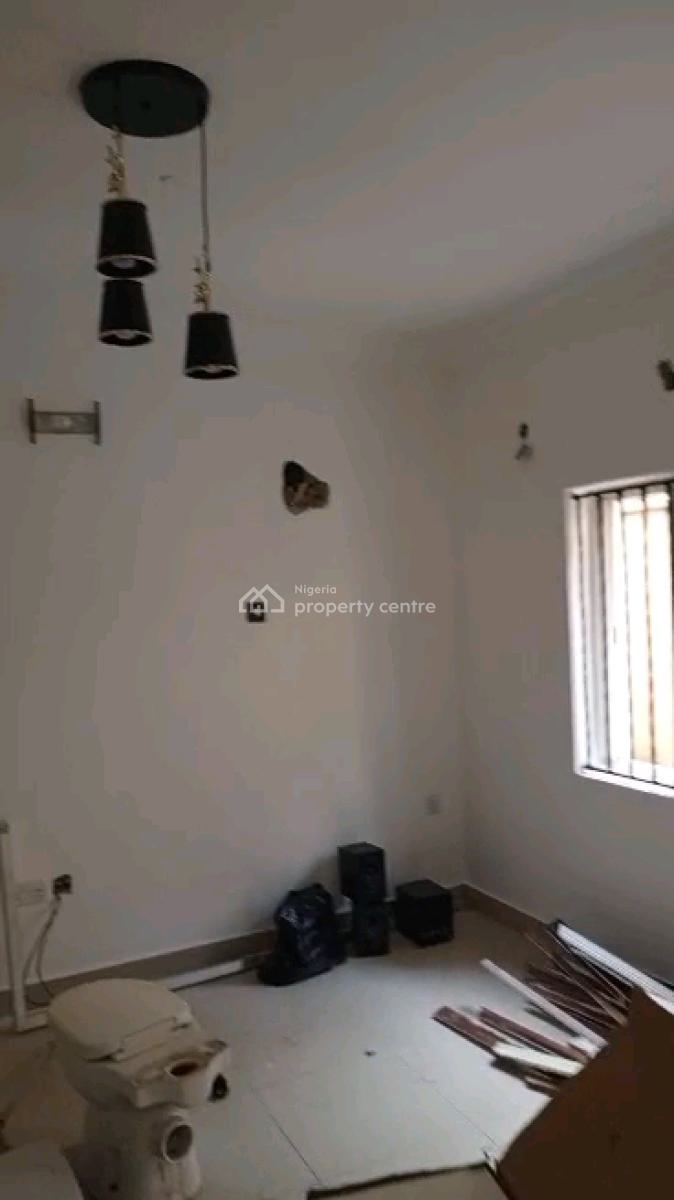 Nicely Renovated 3 Bedrooms Ground Flat, Gbagada, Lagos, Flat / Apartment for Rent