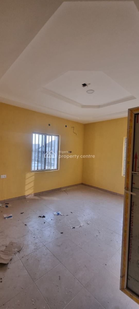 a Newly Built and Sharp 2brm Apartment, Off Okunajah Junction Wale Alimi, Lekki, Lagos, Flat / Apartment for Rent