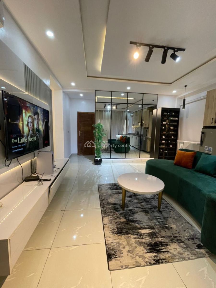 Highrise 1 Bedroom with Ps5 and Swimming Pool, Lekki, Ikate, Lekki, Lagos, Mini Flat (room and Parlour) Short Let