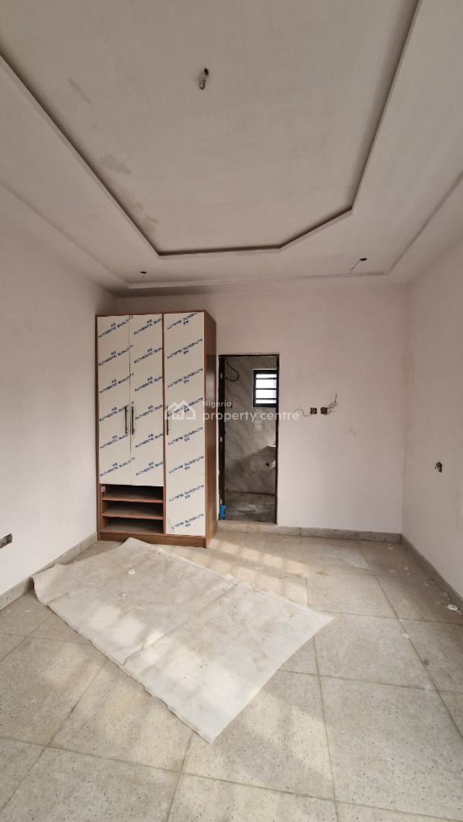 Luxury 3 Bedroom Apartment on 3 Floors, Kolapo Ishola Gra, Akobo, Ibadan, Oyo, Block of Flats for Sale