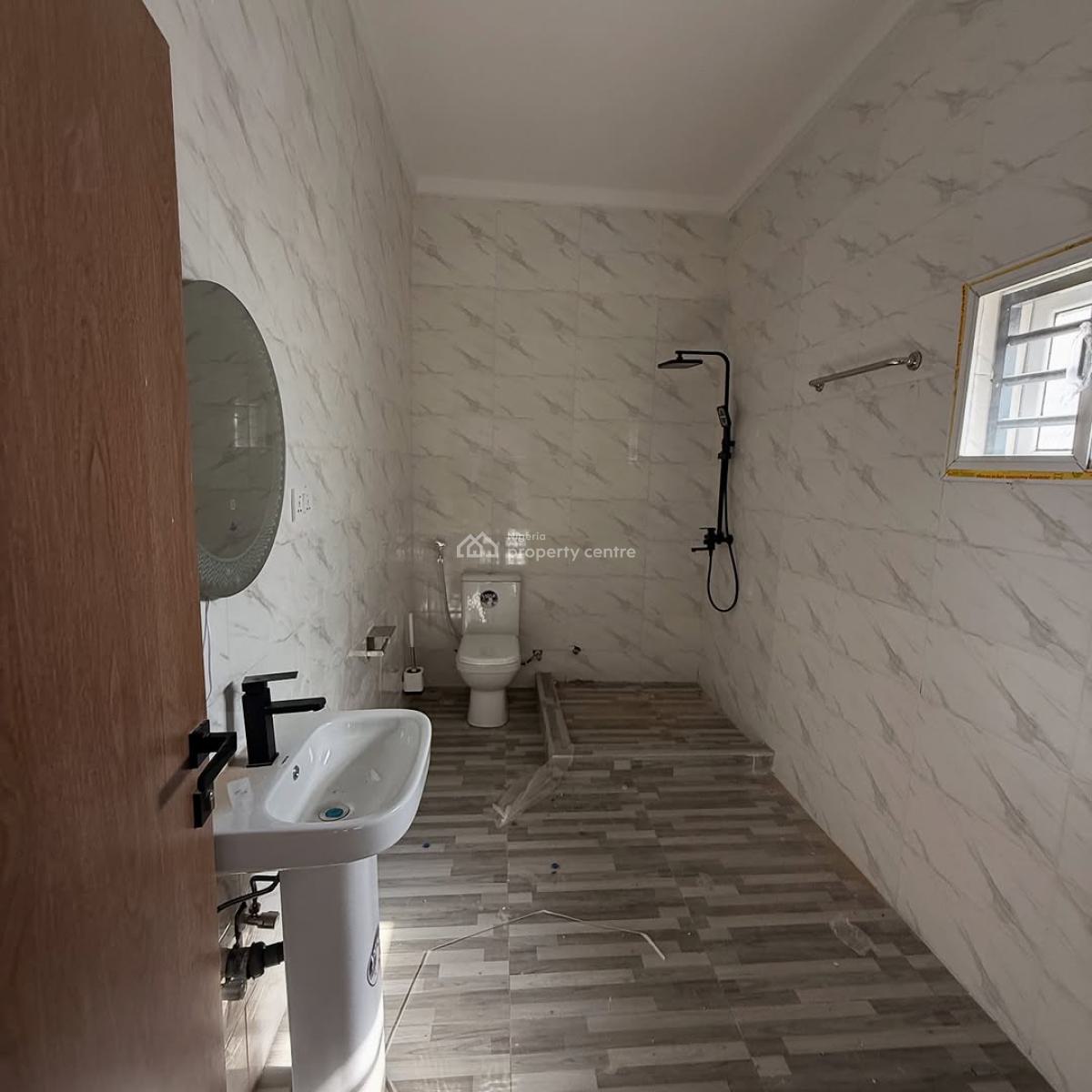 Spacious 3 Bedroom Apartment with Bq, Dakibiyu, Wuye, Abuja, Flat / Apartment for Sale