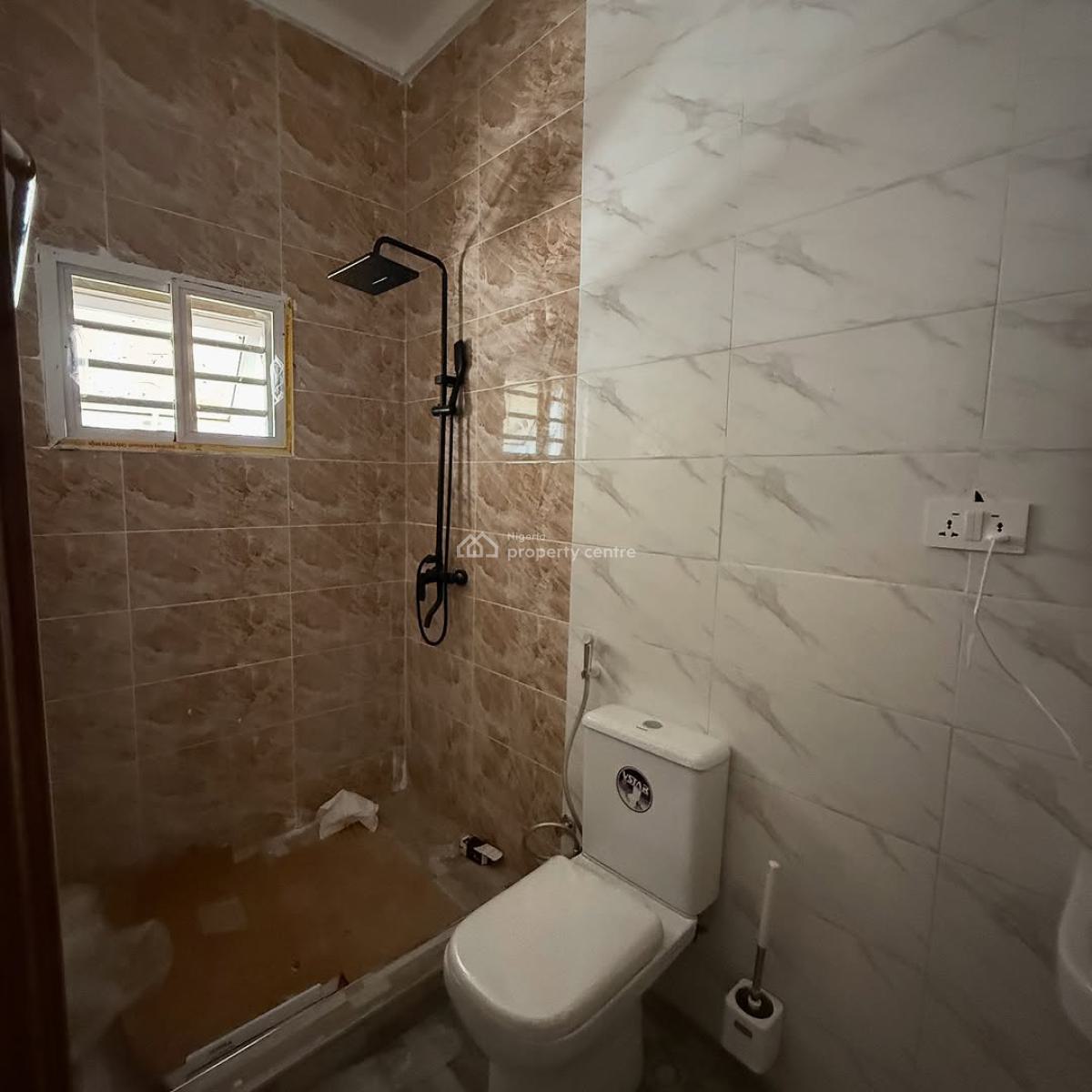 Spacious 3 Bedroom Apartment with Bq, Dakibiyu, Wuye, Abuja, Flat / Apartment for Sale