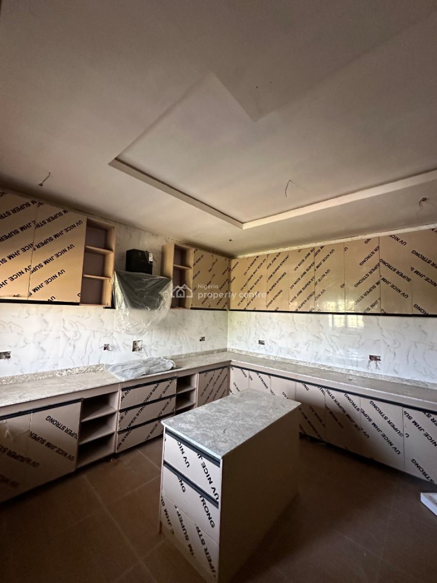 Spacious 3 Bedroom Apartment with Bq, Dakibiyu, Wuye, Abuja, Flat / Apartment for Sale