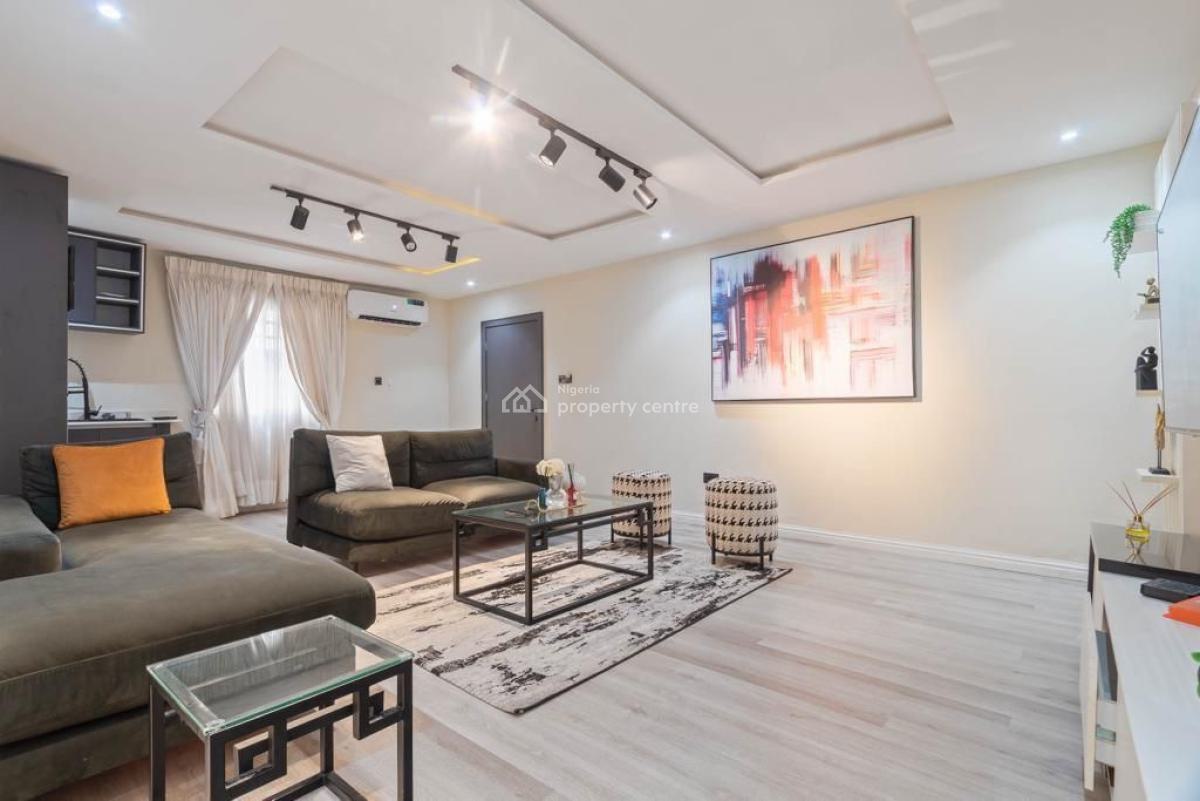 Spacious & Beautiful 2 Bedroom Apartment, Lekki Phase 1, Lekki, Lagos, Flat / Apartment Short Let