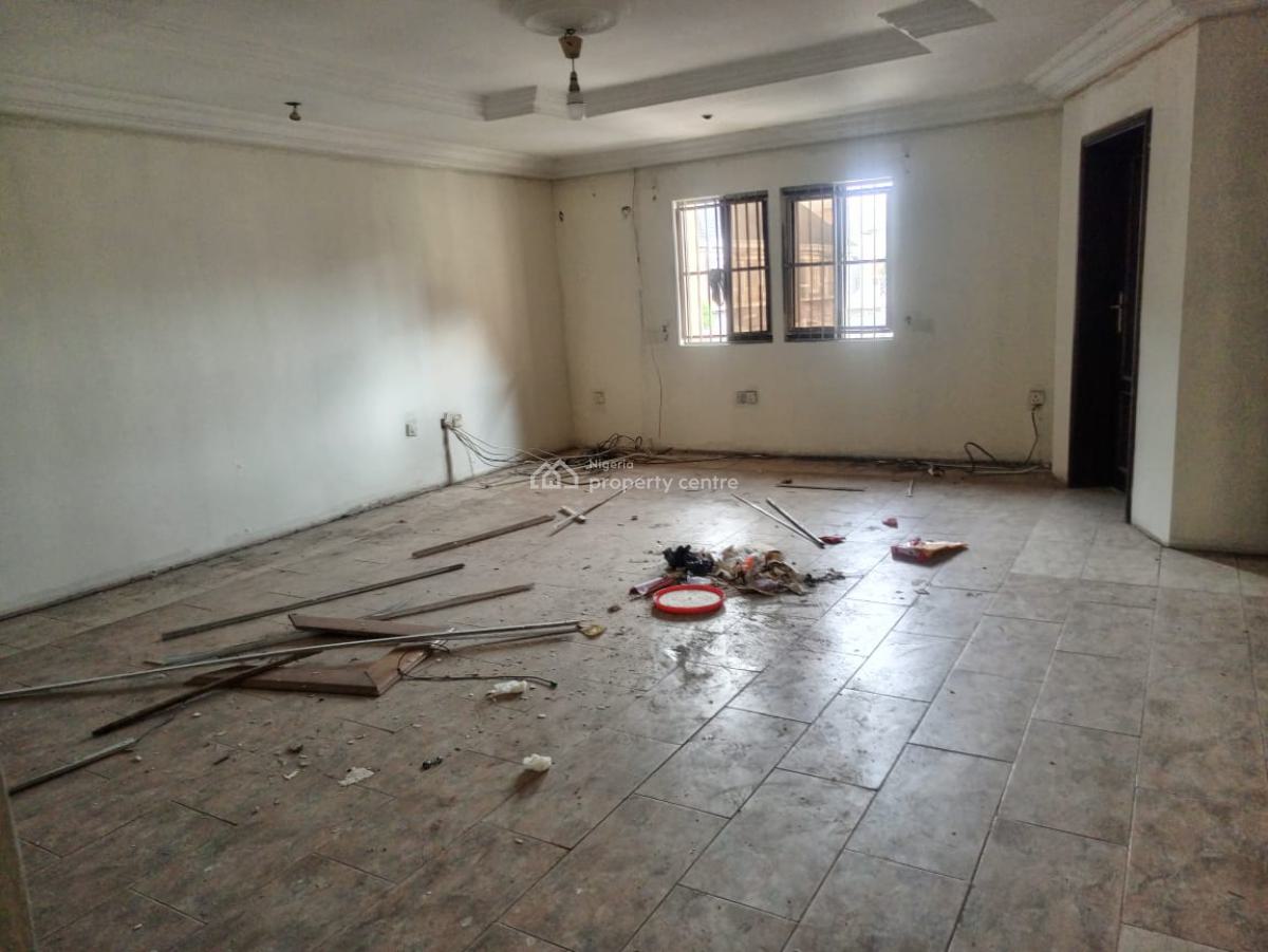 Well Maintained 5 Bedroom House with 2 Rooms Bq, Off Admiralty Way, Lekki Phase 1, Lekki, Lagos, Semi-detached Duplex for Rent