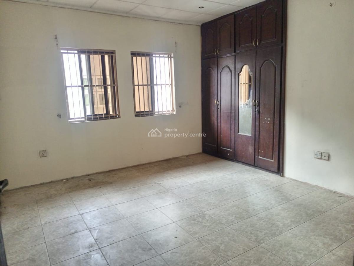 Well Maintained 5 Bedroom House with 2 Rooms Bq, Off Admiralty Way, Lekki Phase 1, Lekki, Lagos, Semi-detached Duplex for Rent