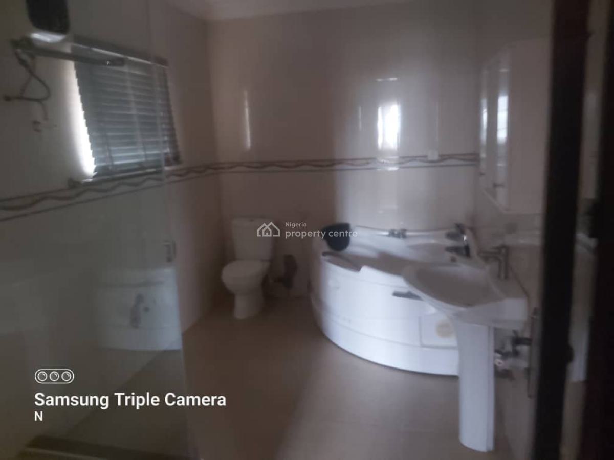 Newly Renovated 5 Bedrooms Detached House with 2 Rooms Bq, Off Admiralty Way, Lekki Phase 1, Lekki, Lagos, Detached Duplex for Rent