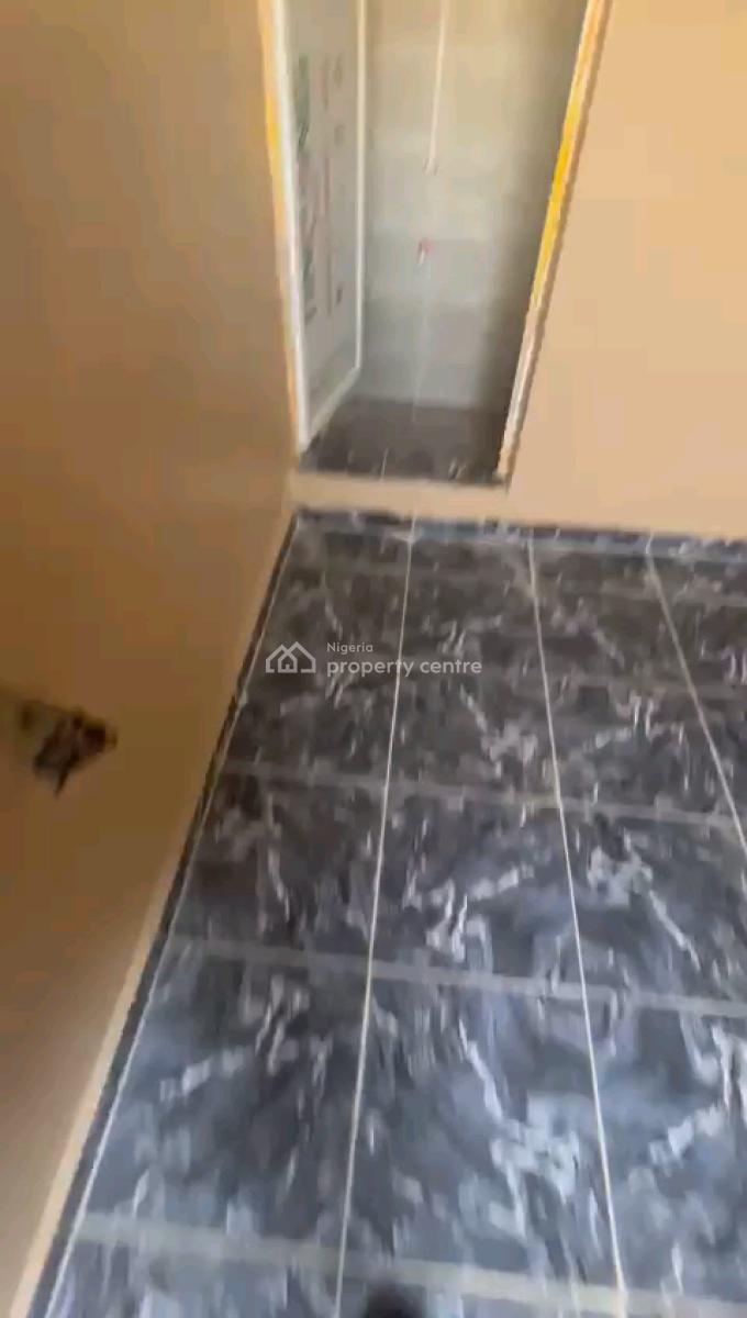 Room Self Off Oresegun Road, Oresegun Road, Akoka, Yaba, Lagos, Self Contain (single Rooms) for Rent