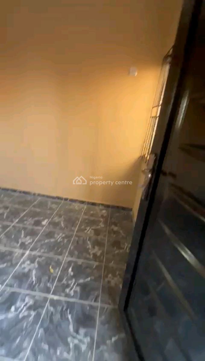 Room Self Off Oresegun Road, Oresegun Road, Akoka, Yaba, Lagos, Self Contain (single Rooms) for Rent