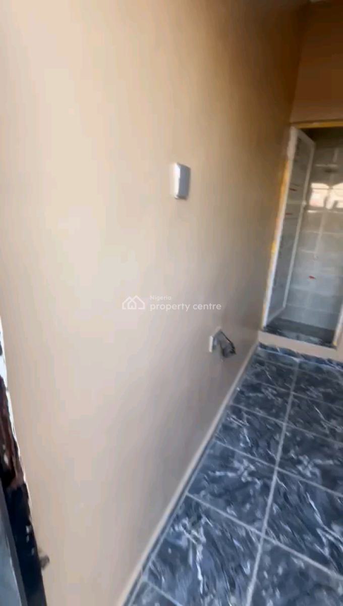 Room Self Off Oresegun Road, Oresegun Road, Akoka, Yaba, Lagos, Self Contain (single Rooms) for Rent