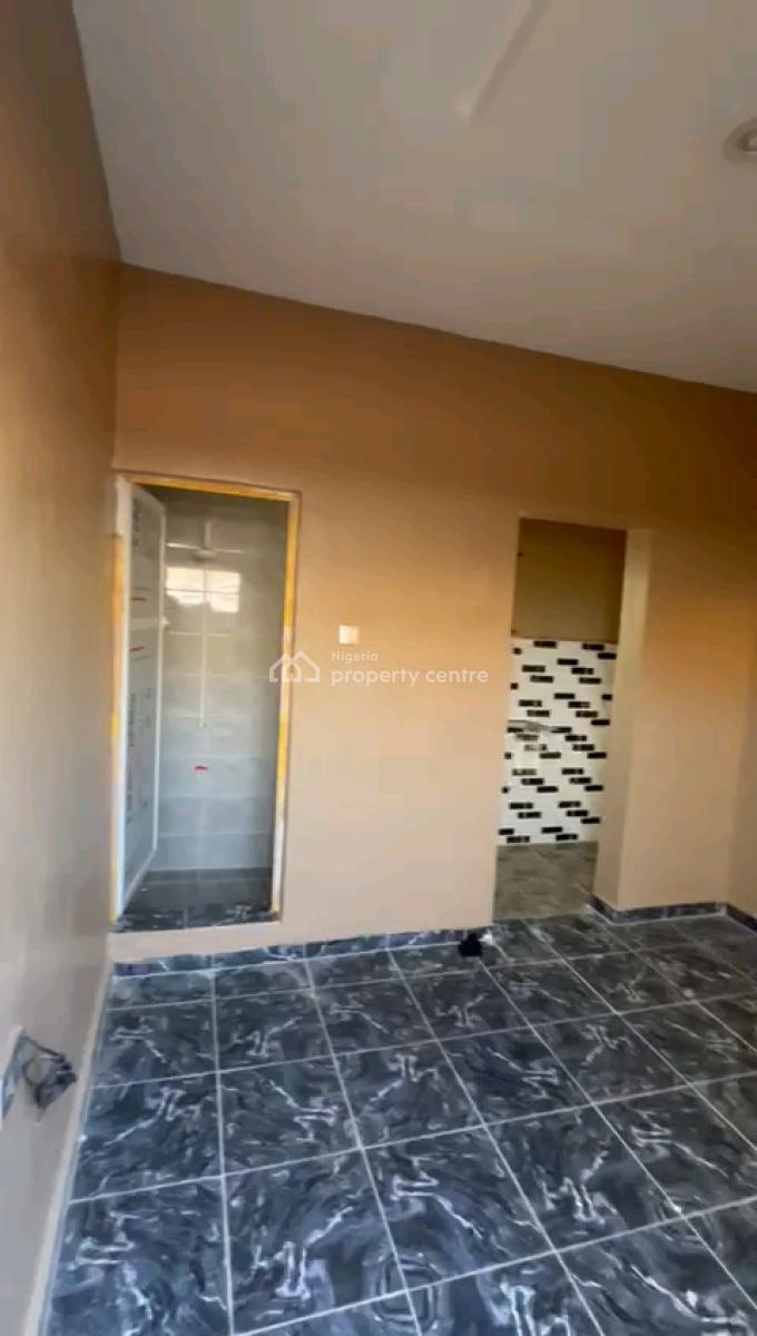 Room Self Off Oresegun Road, Oresegun Road, Akoka, Yaba, Lagos, Self Contain (single Rooms) for Rent