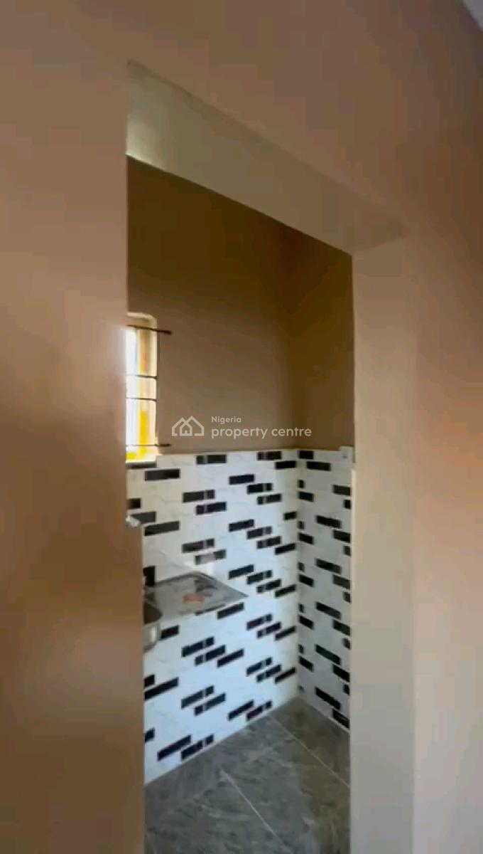 Room Self Off Oresegun Road, Oresegun Road, Akoka, Yaba, Lagos, Self Contain (single Rooms) for Rent