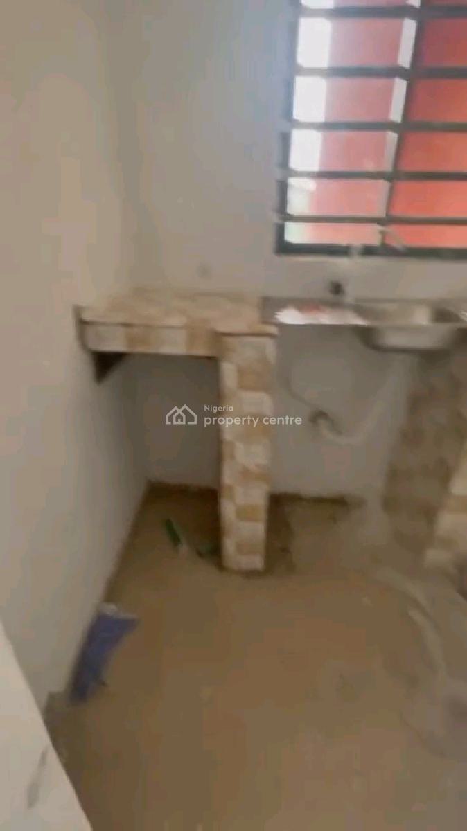 Newly Built Standard and Nice 2bedroom Upstairs with Pop, 2 Toilet, Shomolu, Lagos, Flat / Apartment for Rent