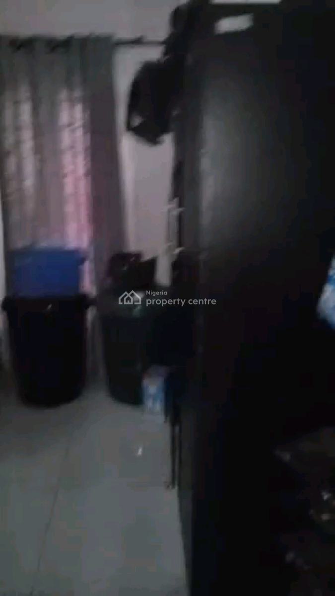 Standard N Executive  Mini Flat, Adekunle, Yaba, Lagos, Mini Flat (room and Parlour) for Rent